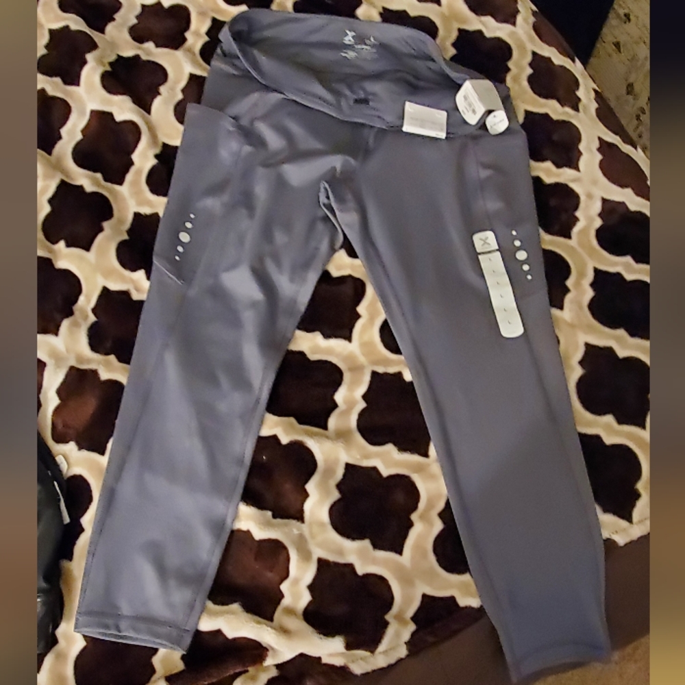 Xersion capri leggins